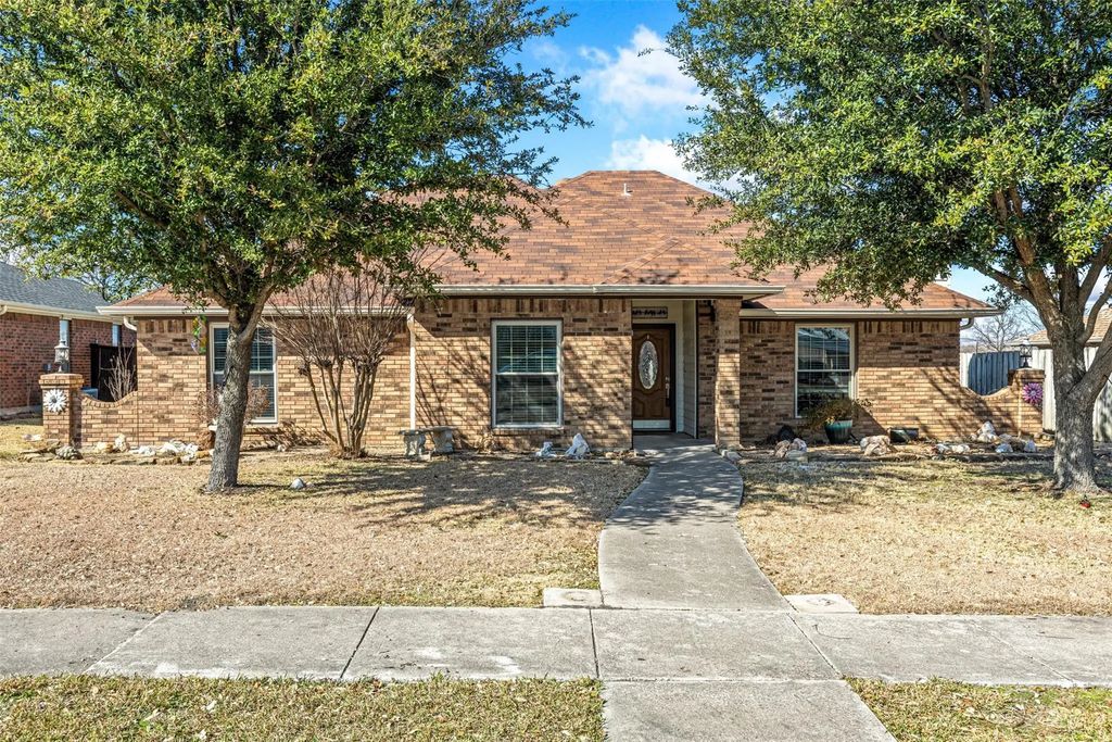 3913 Arizona Street, Sachse