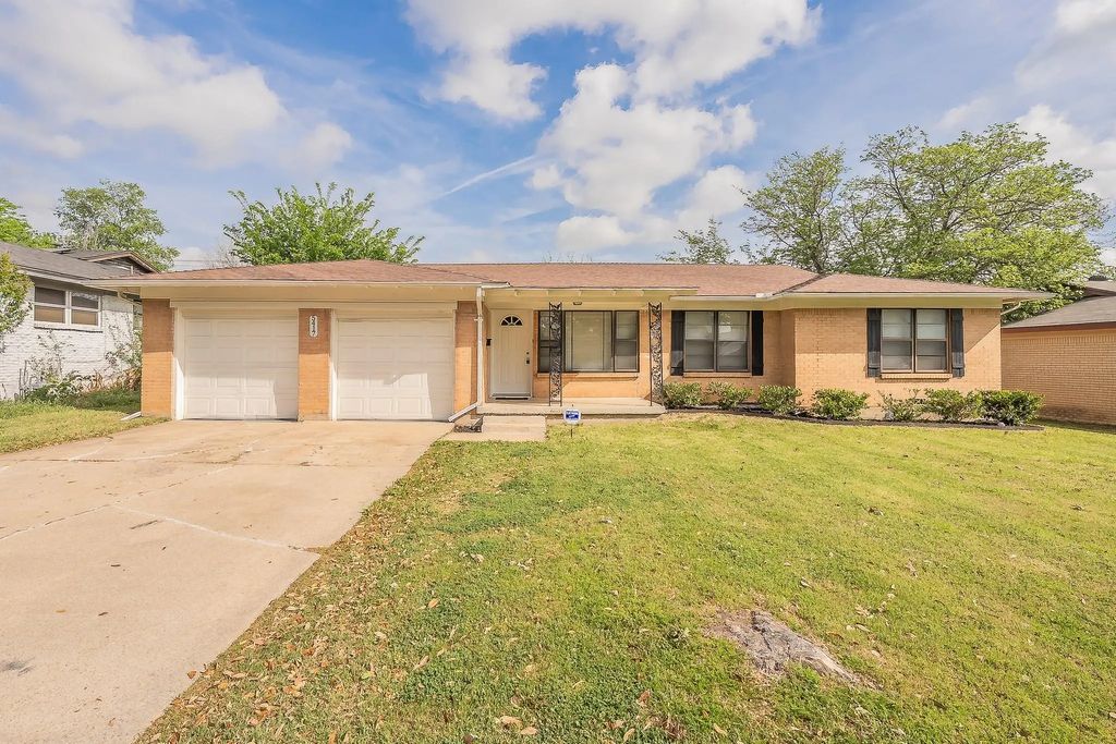 5417 Palmer Drive, Haltom City