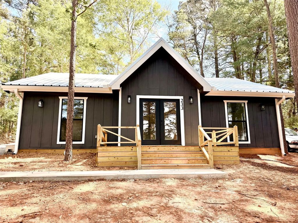 233 County Road 2130, Quitman