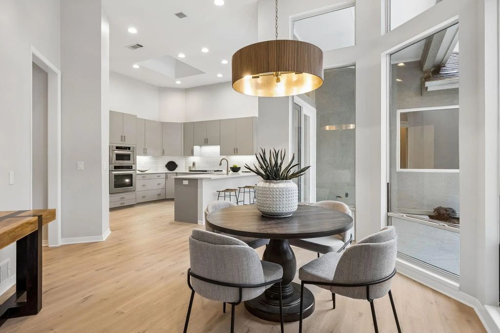 12136 Madeleine Circle, Dallas