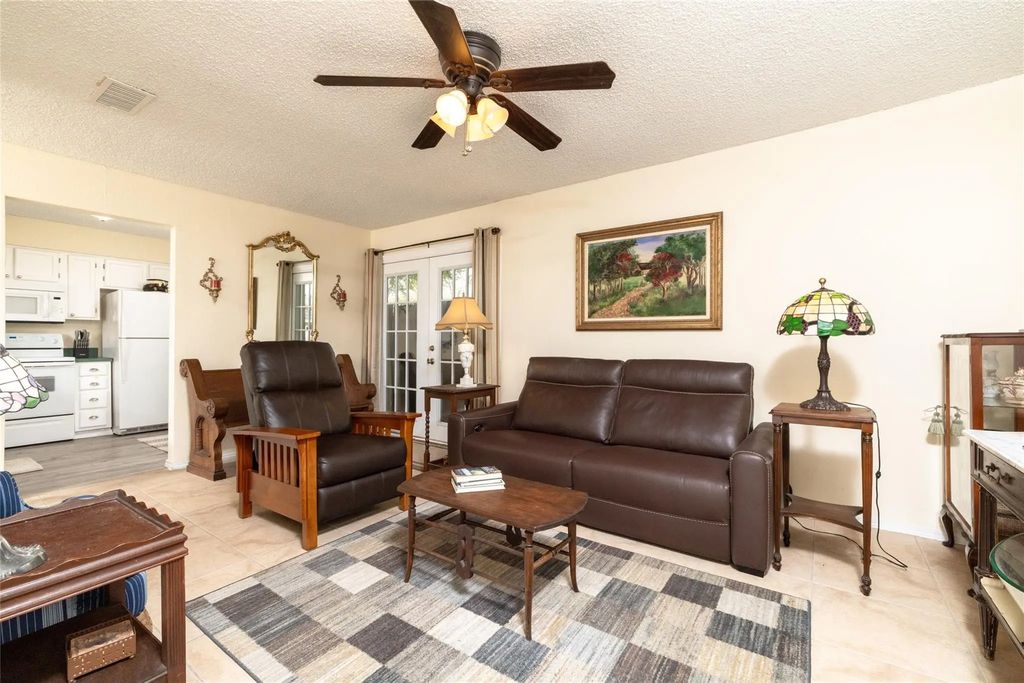 2331 N Davis Drive A, Arlington