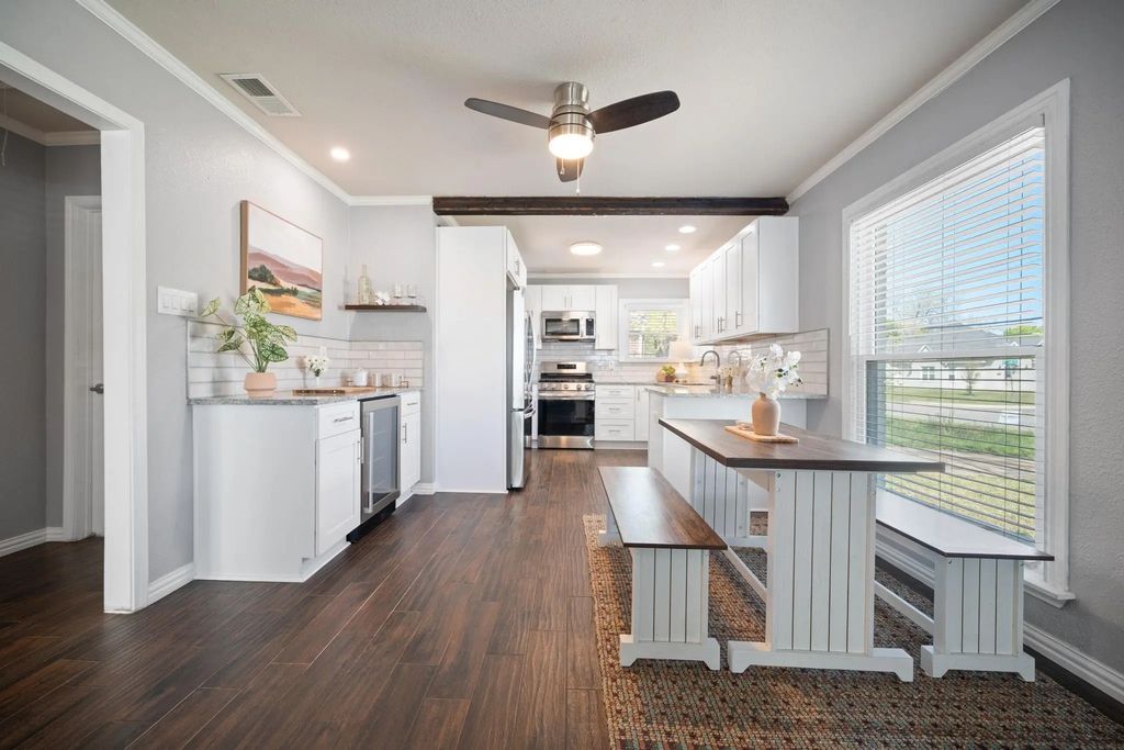 2617 Benbrook Boulevard, Fort Worth