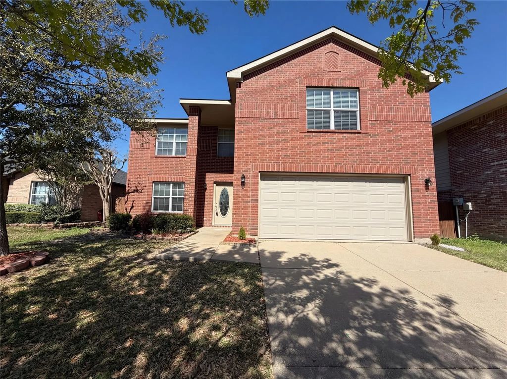 2027 Pine Knot Drive, Heartland