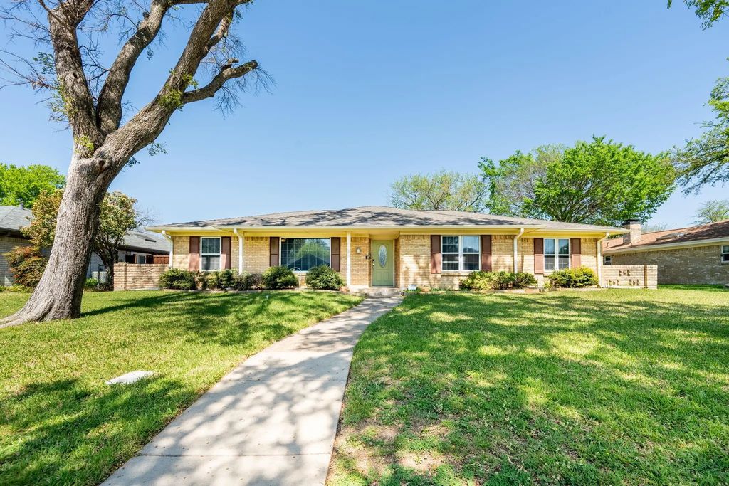 1521 Glenwick Drive, Plano