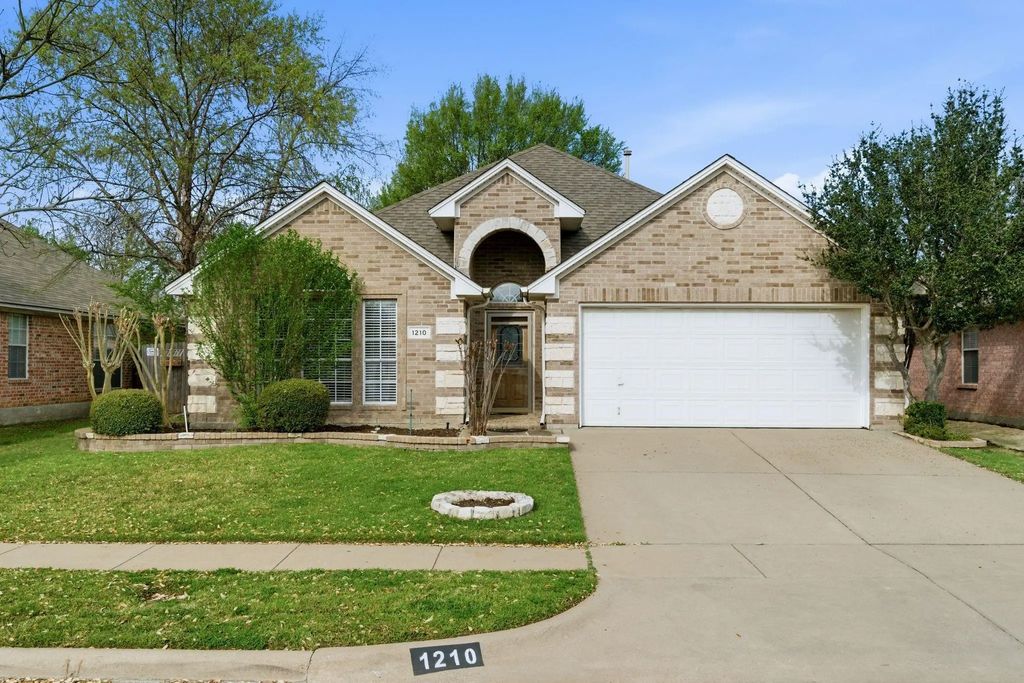 1210 Andromeda Way, Arlington