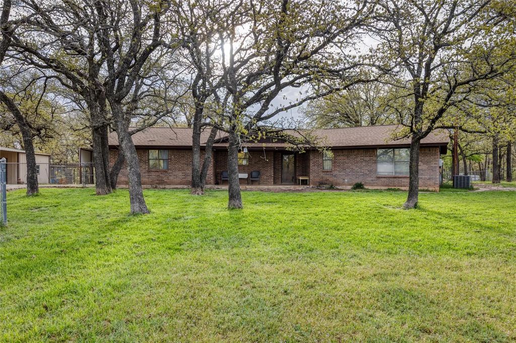243 County Road 3851, Poolville