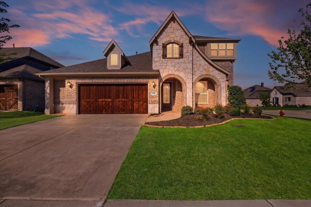 300 Ben Thomas Street, Burleson