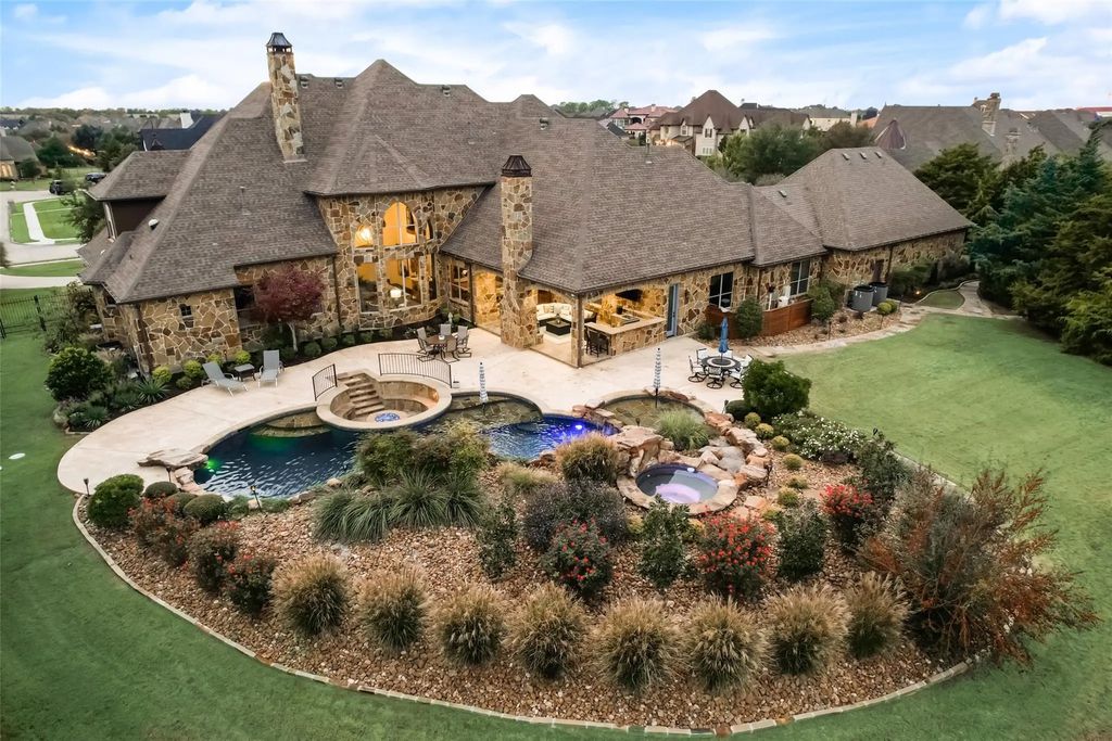 1276 Somerset Lane, McLendon Chisholm