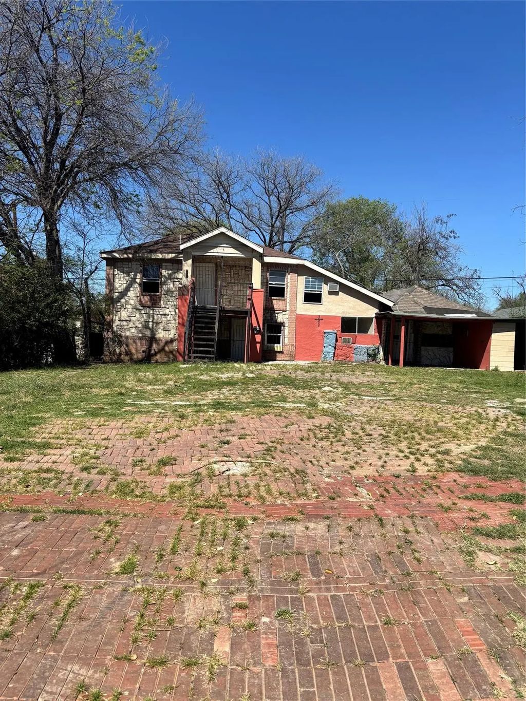 1201 E Davis Avenue, Fort Worth