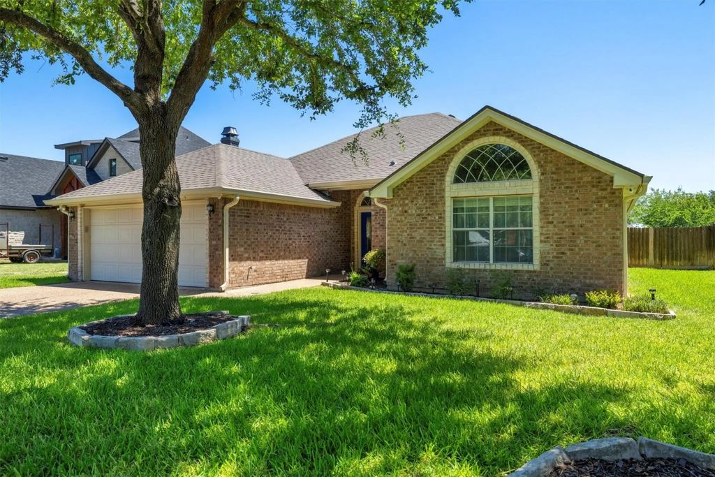 2800 Concho Bend Drive, Waco