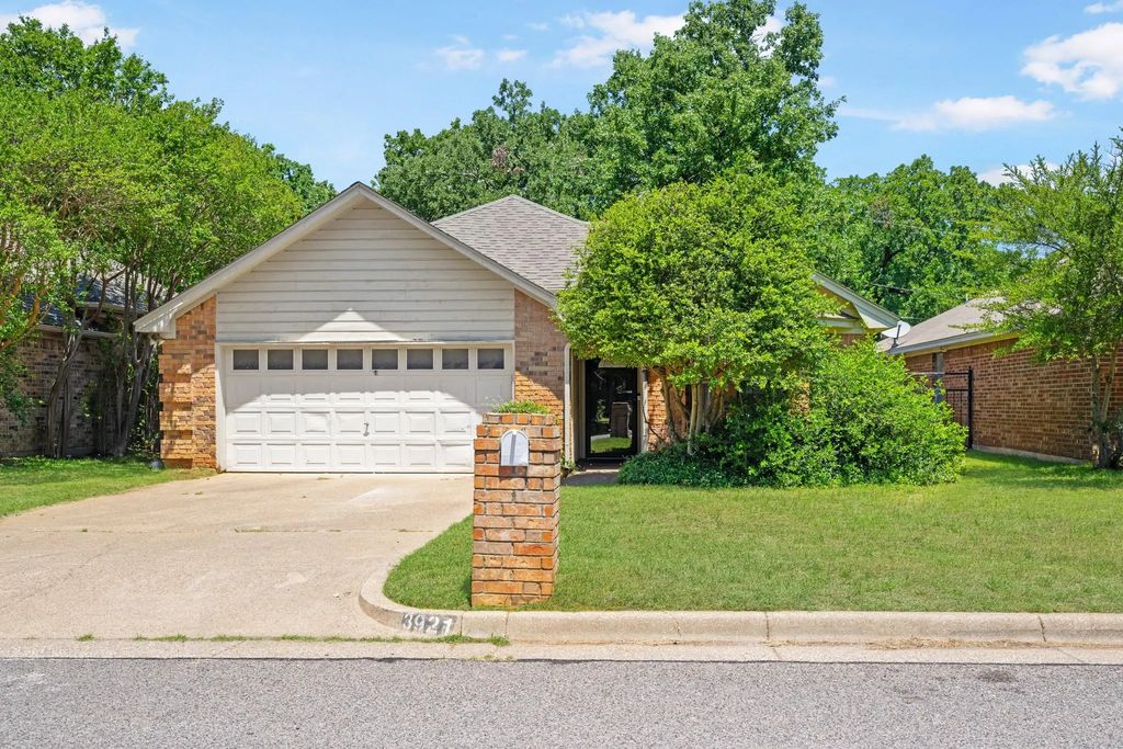 3921 Wentworth Drive, Arlington