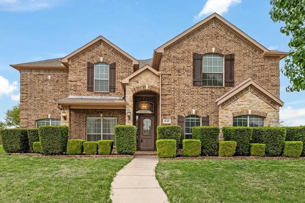 1640 Fence Post Drive, Fort Worth