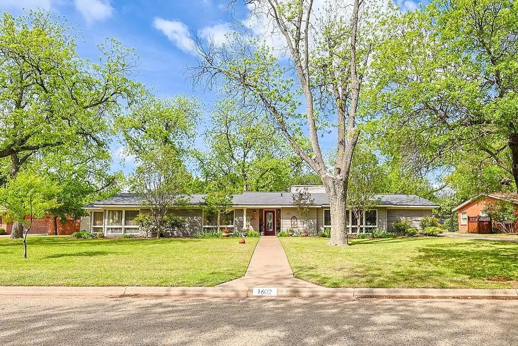 1602 Elmwood Drive, Abilene