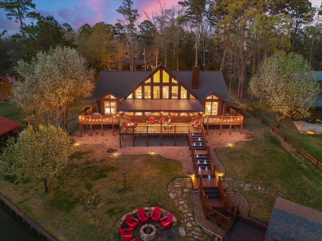 185 King Club Boulevard, Scroggins