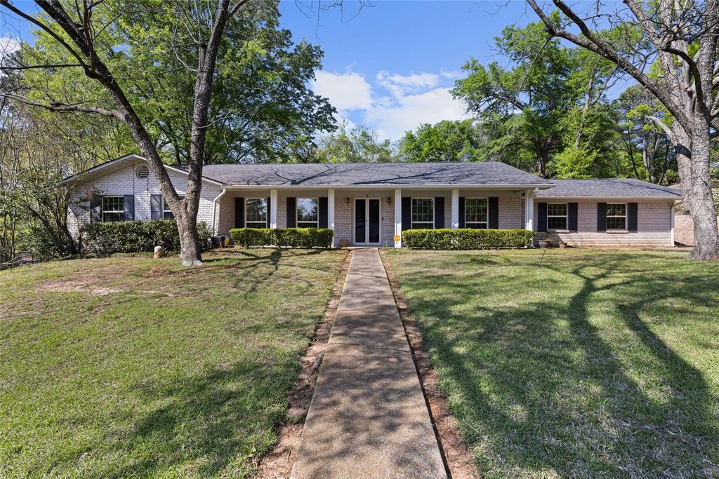 7 Lindsey Lane, Longview
