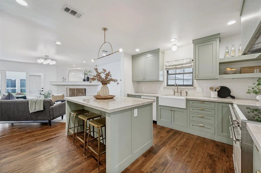 6538 Royal Lane, Dallas