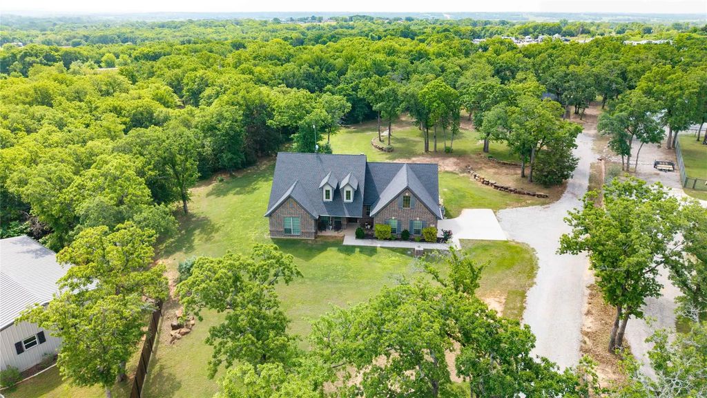 160 Oakwood Hills Drive, Paradise