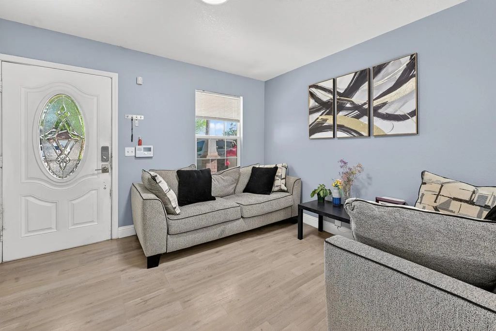 3445 Pinebrook Drive, Dallas