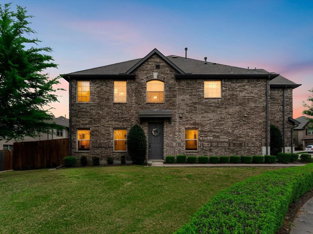 932 Brookville Court, Plano