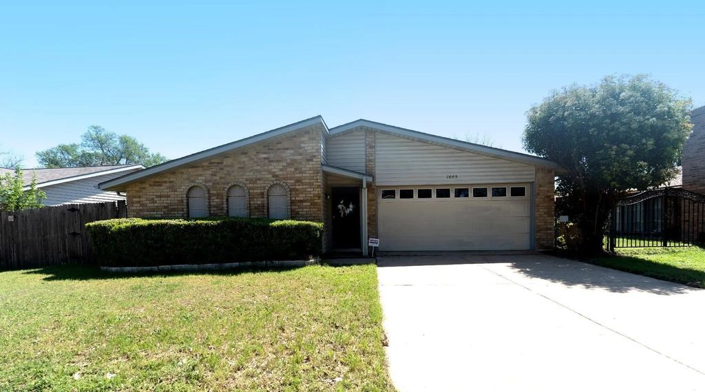 1605 Whittenburg Drive, Fort Worth