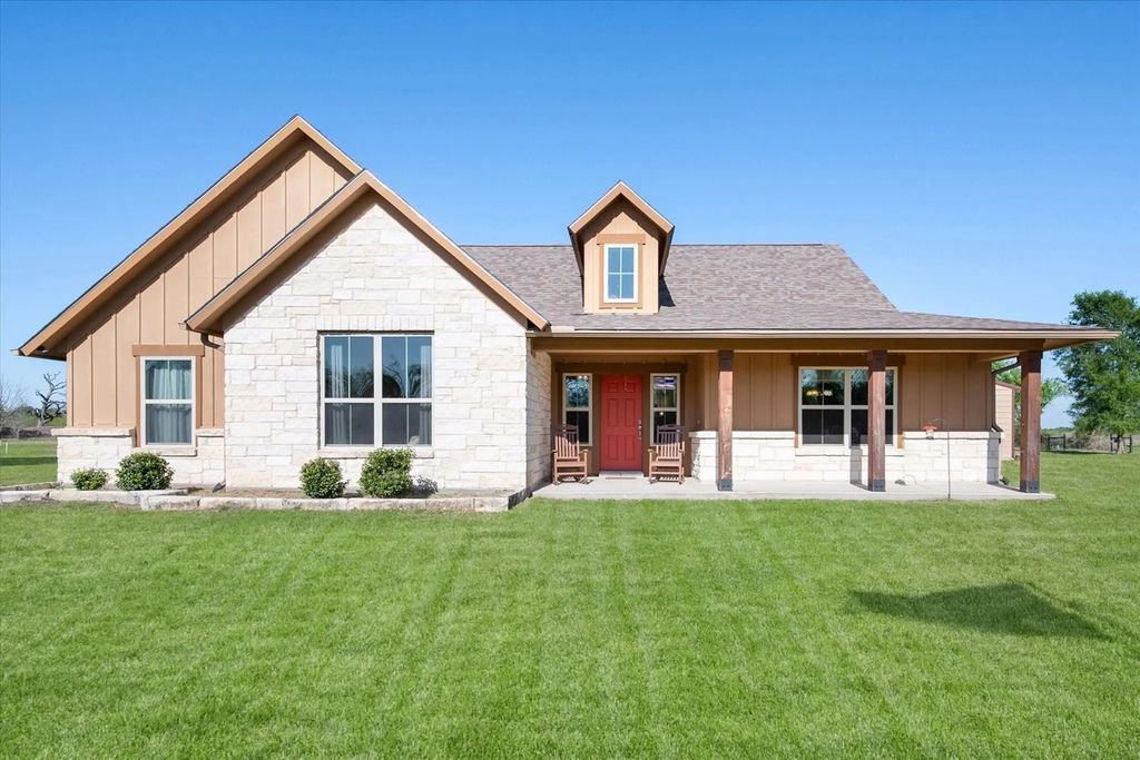 12615 County Road 3270, Kerens
