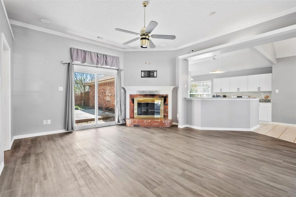 201 Brian Way, Red Oak