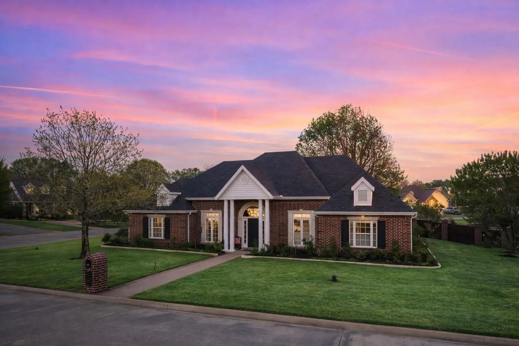 101 Gleneagles Drive, Mount Pleasant