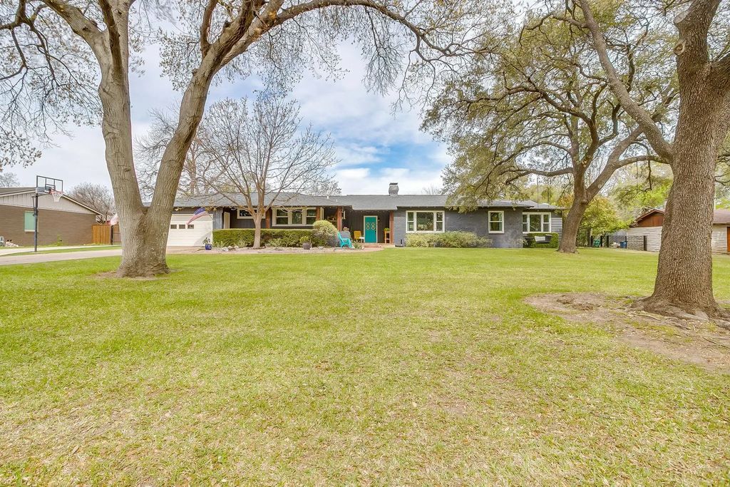 6732 Fortune Road, Fort Worth