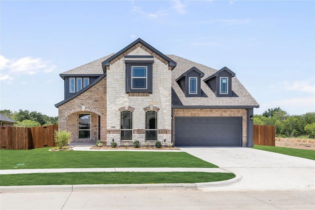158 Creekside Drive, Sanger