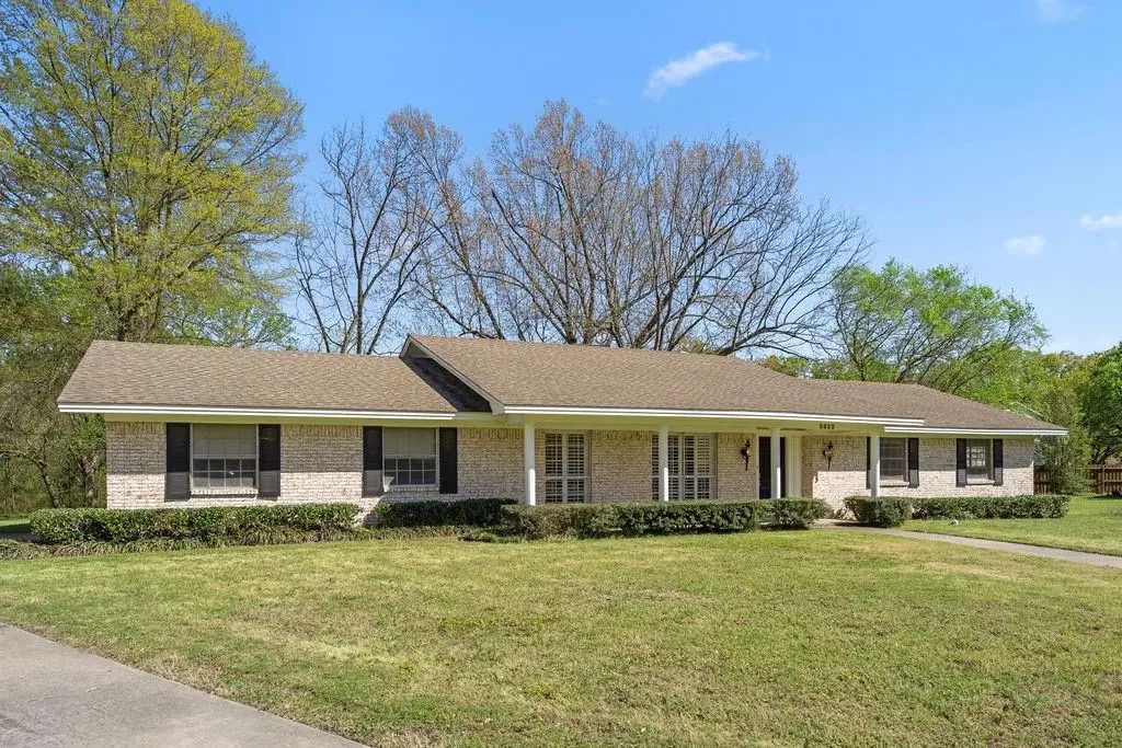 2823 Birchwood Lane, Commerce