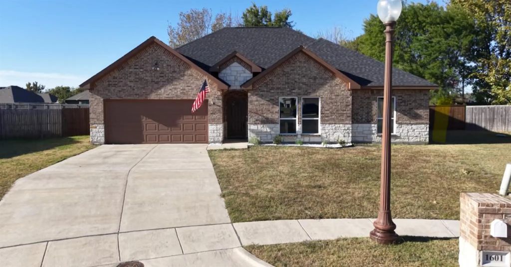 1601 Jupiter Lane, Ennis