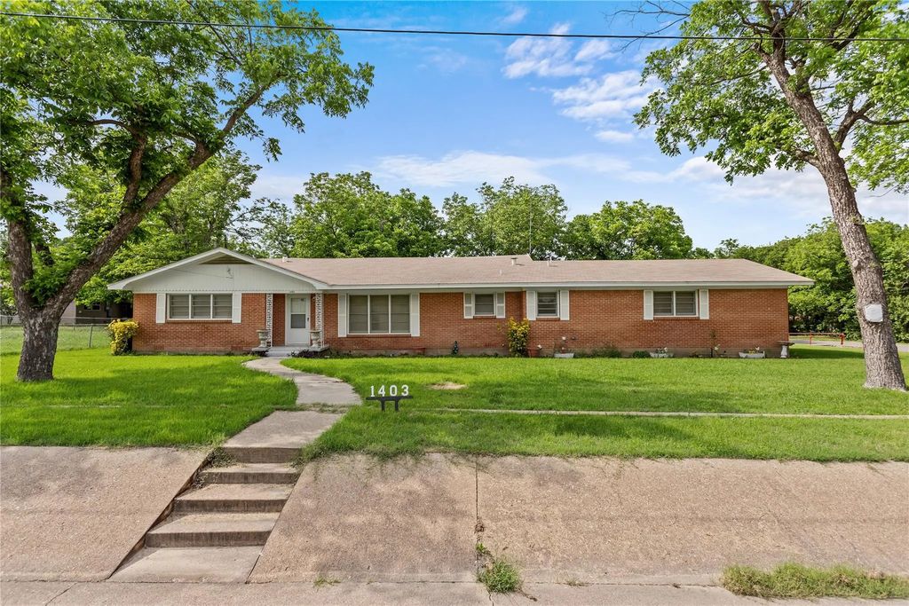 1403 W 5th Street, Clifton