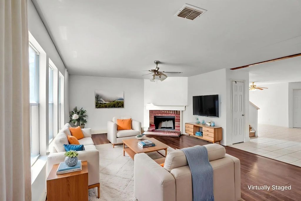309 Niagara Falls Drive, Anna