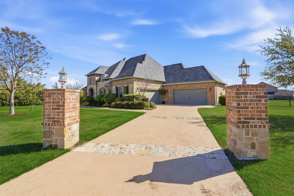 820 Maplewood Lane, Lucas