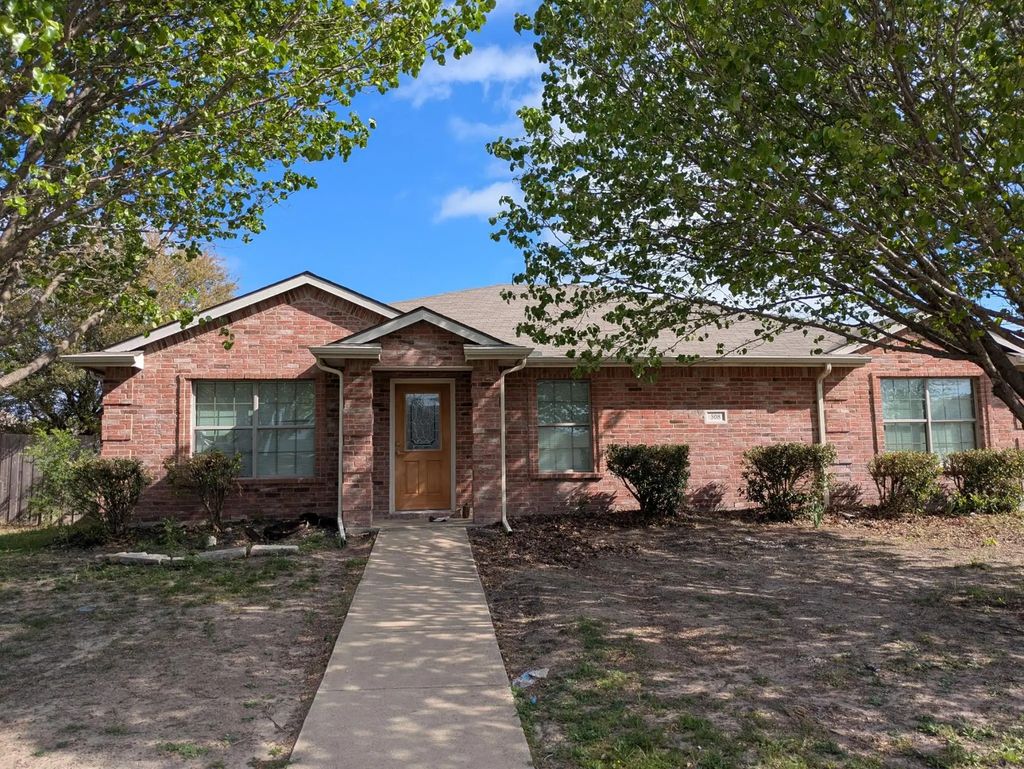 508 Ame Lane, Royse City