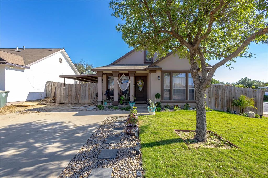 3601 Nubes Drive, Laredo