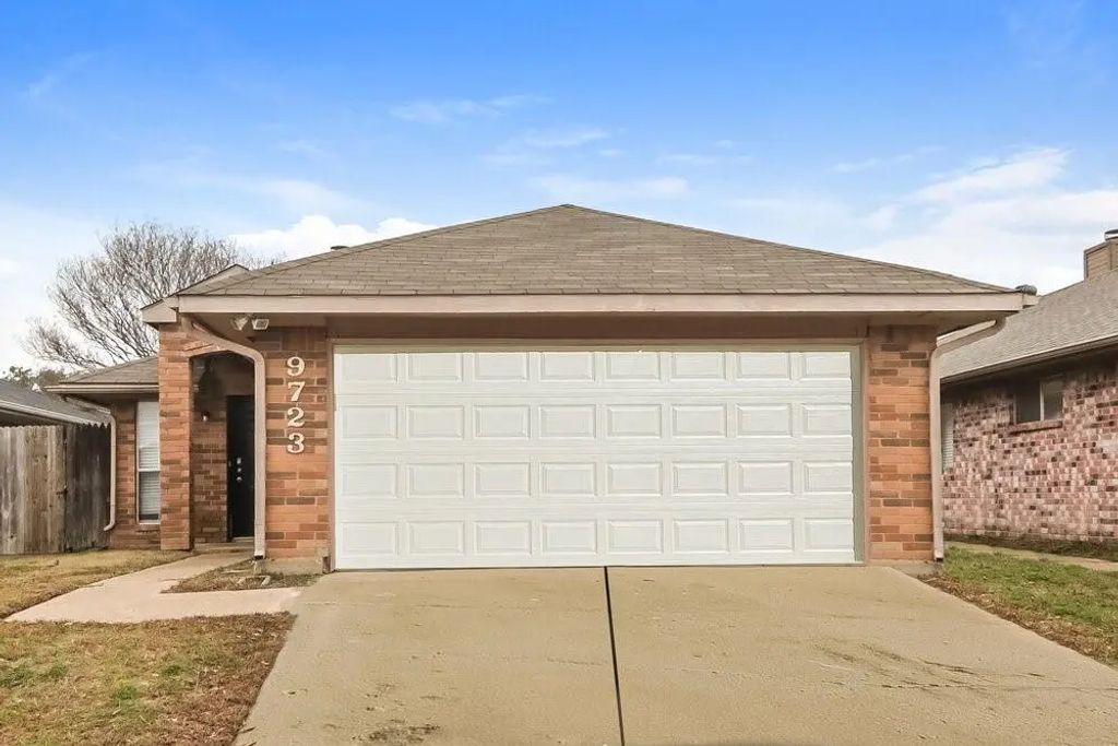 9723 Pinehurst Lane, Dallas