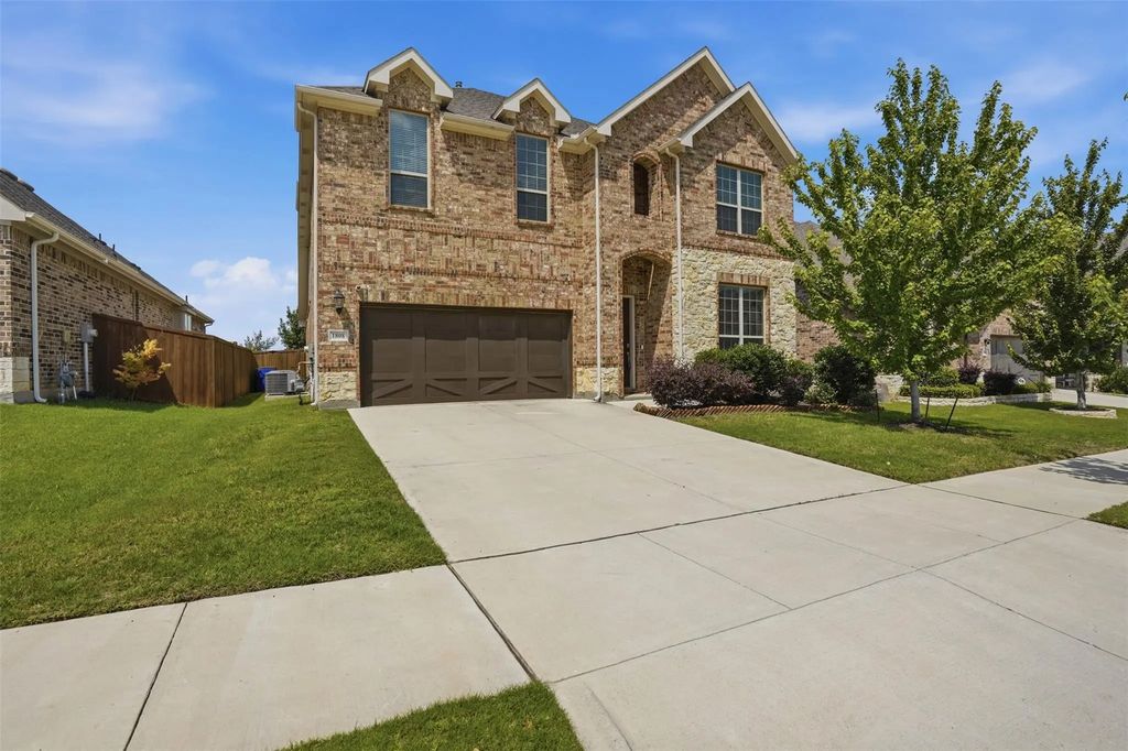 1808 Graham Way, Mansfield