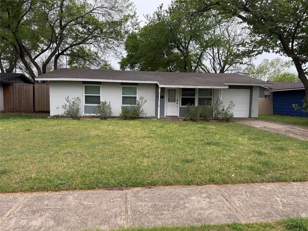 819 Loganwood Avenue, Richardson