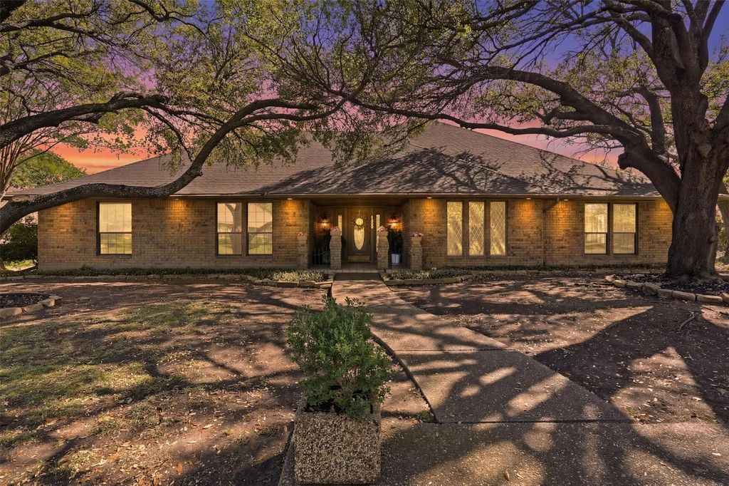4509 French Lake Drive, Fort Worth