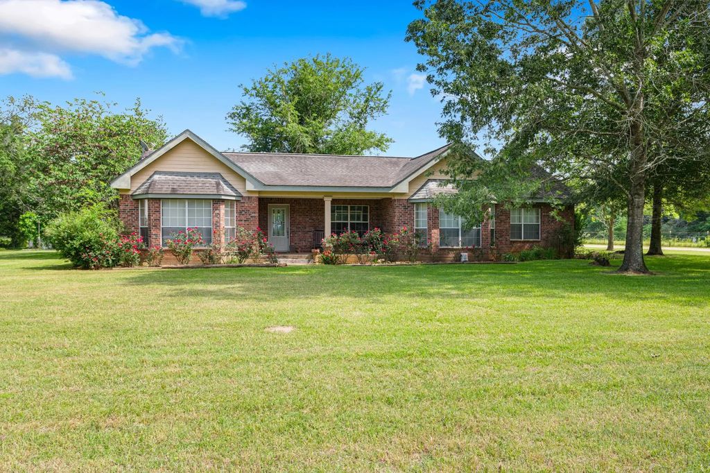 888 State Highway 21 E, Crockett