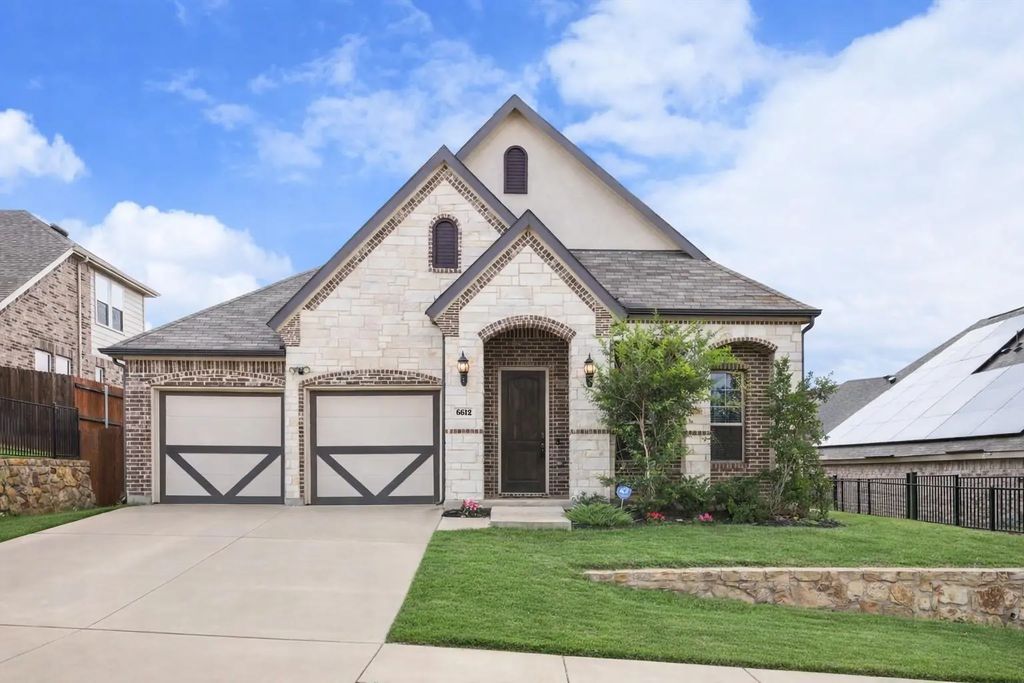 6612 Woodmere Court, Argyle