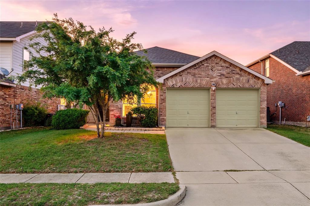 4257 Highgate Road, Fort Worth
