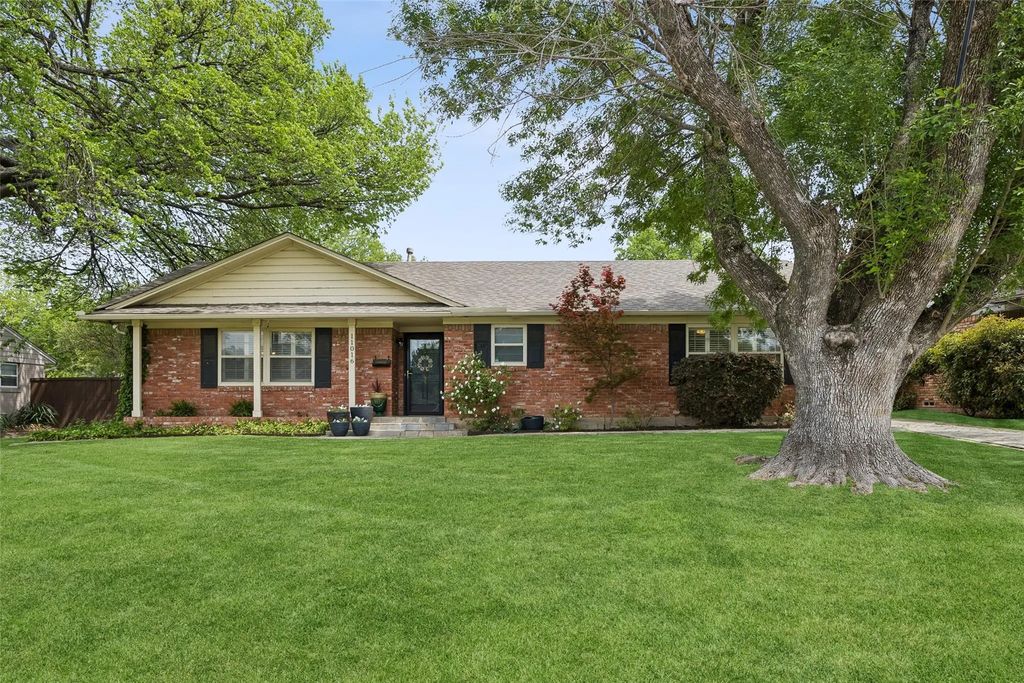 11016 Lathrop Drive, Dallas
