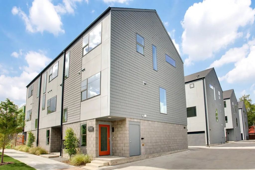 427 W 10th Street 703, Dallas