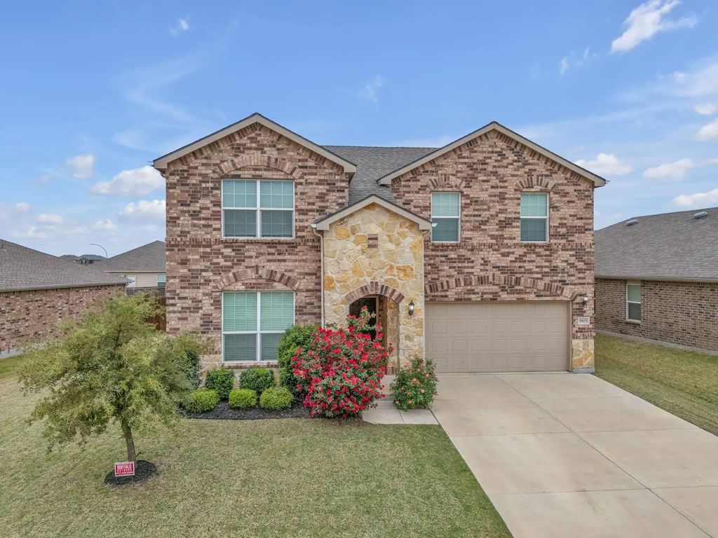 9105 Lookout Point, Fort Worth