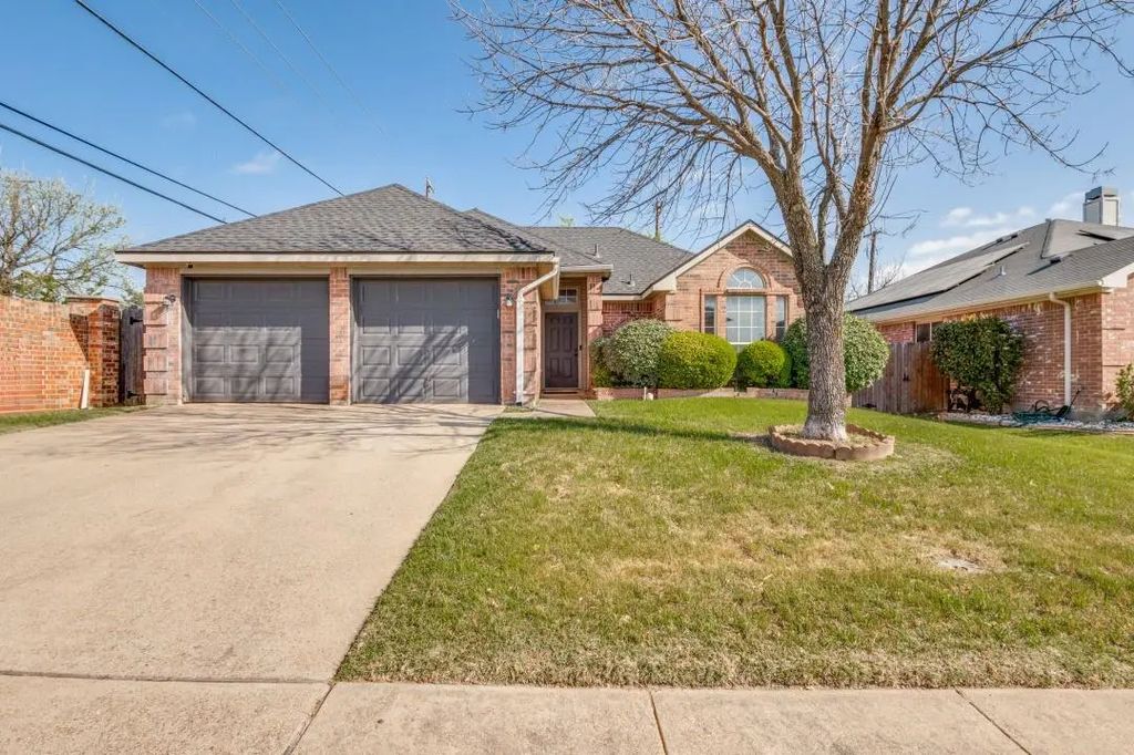 801 Lowe Drive, Cedar Hill