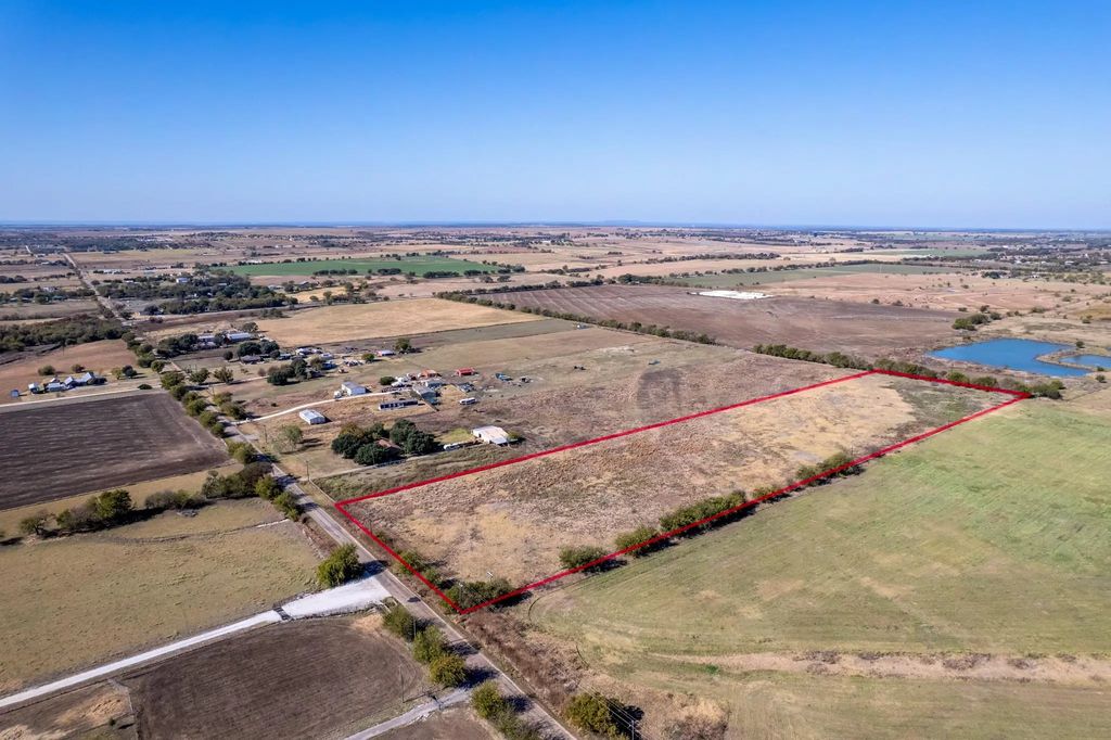5814 Woodard Avenue, Cleburne