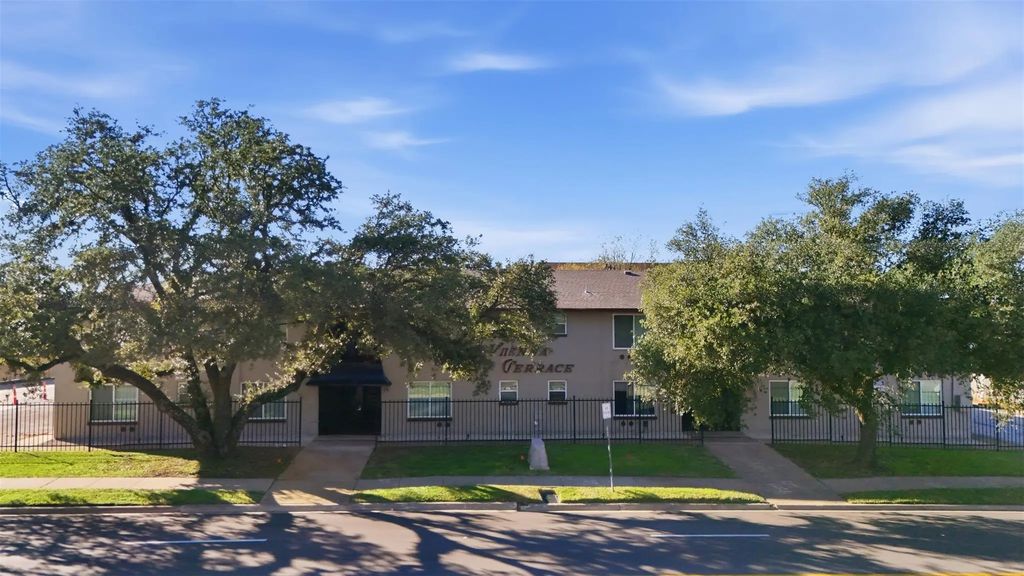 150 S Main Street, Euless