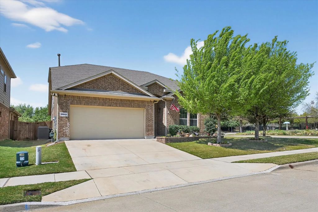 15845 Oak Pointe Drive, Fort Worth